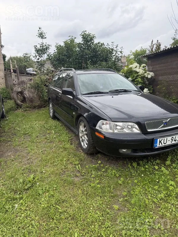 Volvo Stāv bez vajadzibas ...