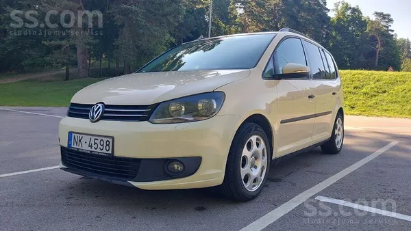 Volkswagen Pardod VW Touran. 2013.gada. 2.0 dizelis(81kw). Au
