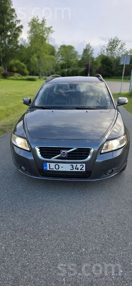 Volvo Pārdodu uzticamu un koptu Volvo V50, Summum, Facel