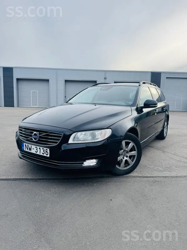 Pārdodu komfortablu, uzticamu un ietilpīgu Volvo V70. Jaudīgs un vienlaikus