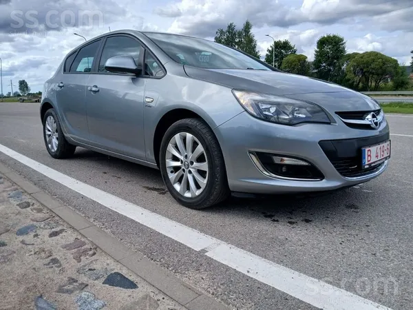 Opel Pārdod Opel Astra 1, 7 dīzelis, 110 zs. Automašīna