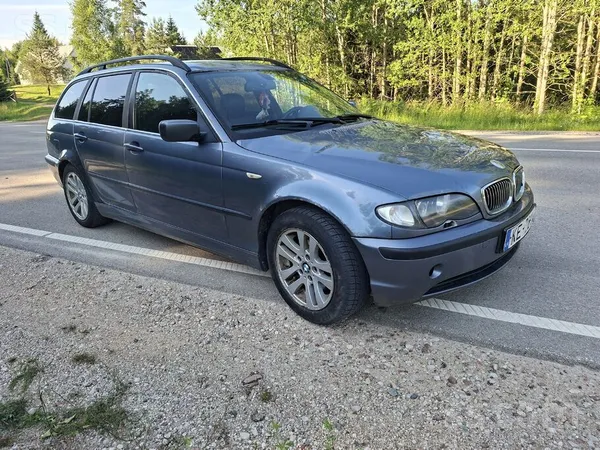 BMW 320