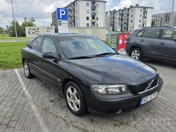 Volvo Продаю Volvo S60 2002 года с двигателем 2.4 D5, 12