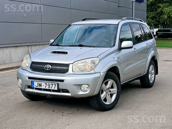 Rav4 2.0 D4D, 4x4, manuālā kārba. 

Jaunas riepas uz lietajiem diskiem
Sa