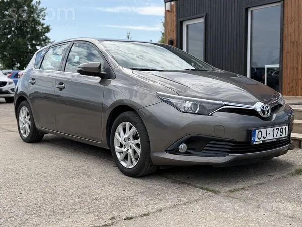 Toyota Toyota Auris 1.6 i, benzīns, automāts. Cena ar 21%