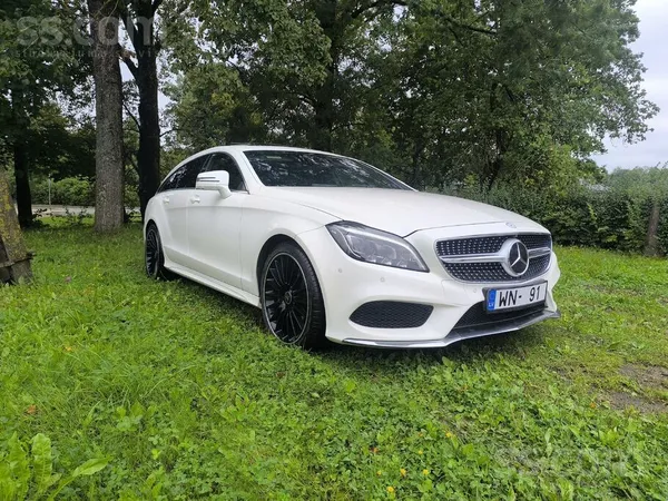 Mercedes Ļoti labā tehniskā un vizualā stavoklī, v. reg. nu