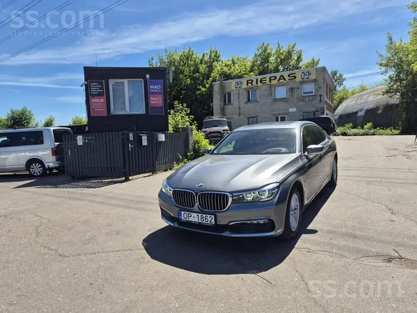 BMW 740Le Xdrive Iperformance 2.0l hibrīds. 
Kopējā hibrīda sistēmas jauda (benzīns + elektromotors): 240kW jeb 326Zs (griez ...