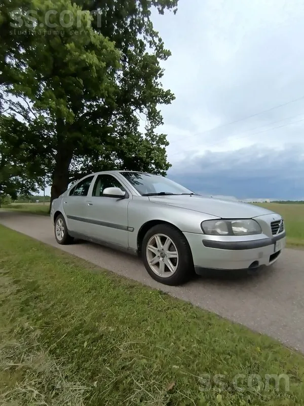 Volvo Mašīna labā stāvoklī. Tehnisko skati izgāja ar nen