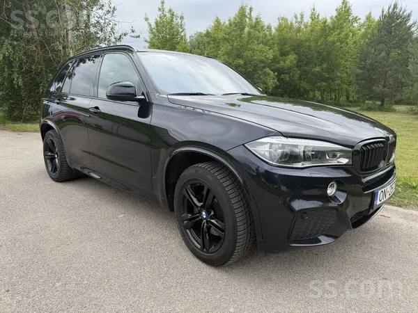 BMW BMW X5 F15 Suv xDrive40d Swarz 313 hp