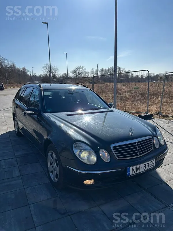 Mercedes Pārdodu šo auto jo iegādāts jauns un sis stav liek