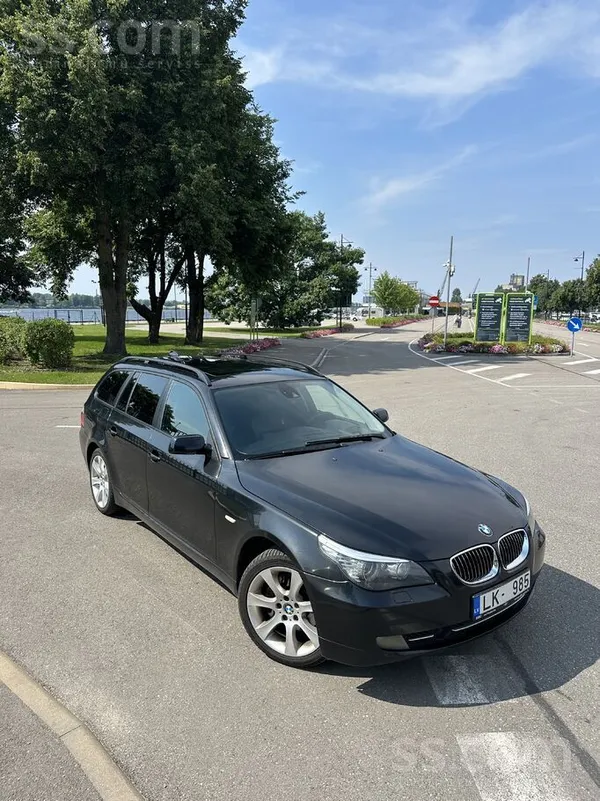 BMW BMW 530xd Touring (E61 Lci) Individual komplektāci