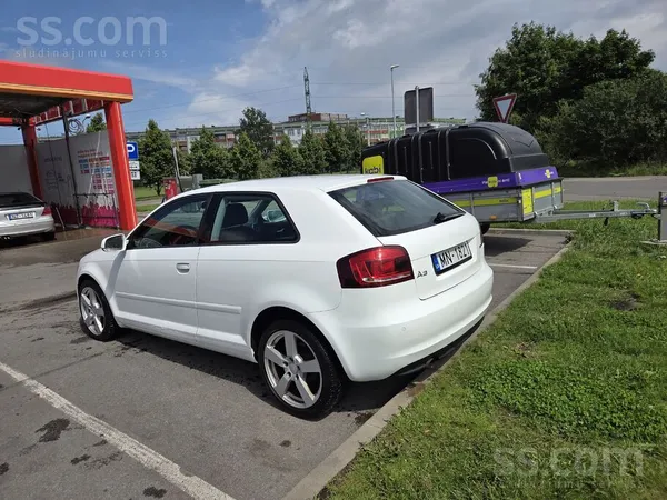 Audi Очень экономичная. В Латвии один владелец. Для сво