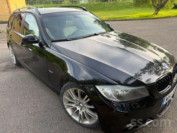 BMW Uz tirdziņu iet tīri ok autiņš, uz skati daudz kas