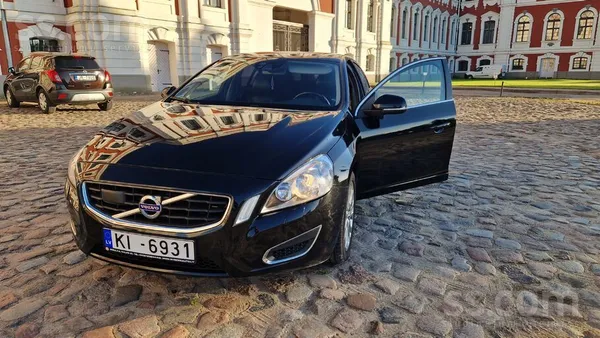 Volvo Sakarā ar jauna auto iegādi, pārdodu savu volvīti.