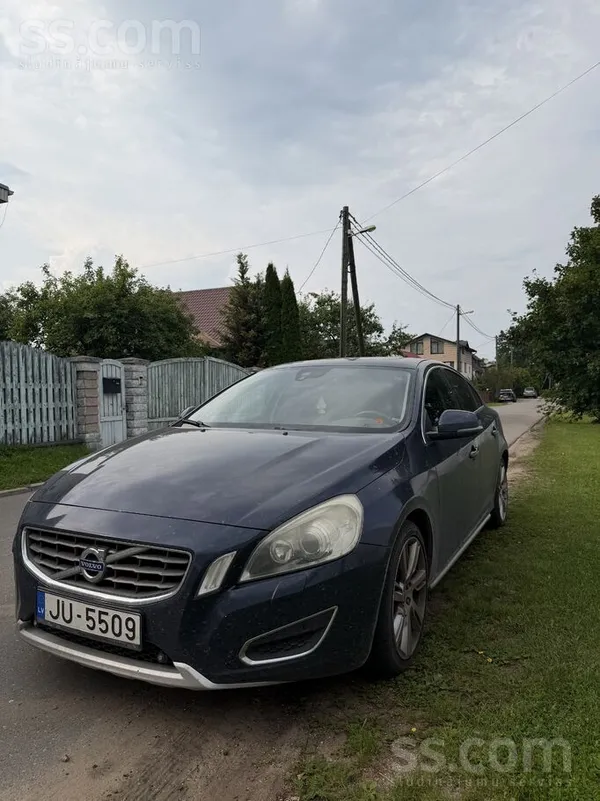 Volvo Pārdodu volvo s60, auto labā stāvoklī ar labu aprī