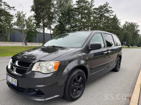 Dodge Pārdodu Dodge Grand Caravan Stow n go 3.6 benzīns/