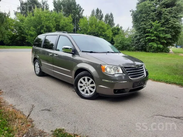Chrysler Grand Voyager 2011 - 7,490  €, Latvija