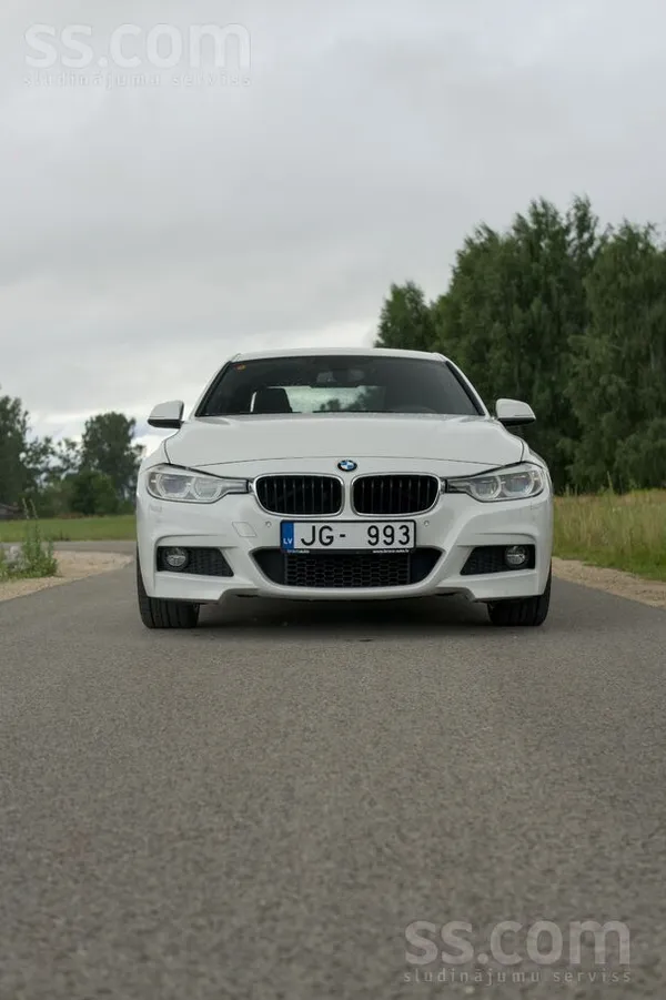 BMW Pārdodu BMW 320i xDrive ar M-sportpaket ar bāgātīg