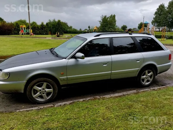 Audi Pardodu audi. Nomainitas abas ķegas(šarnīri)Nomain