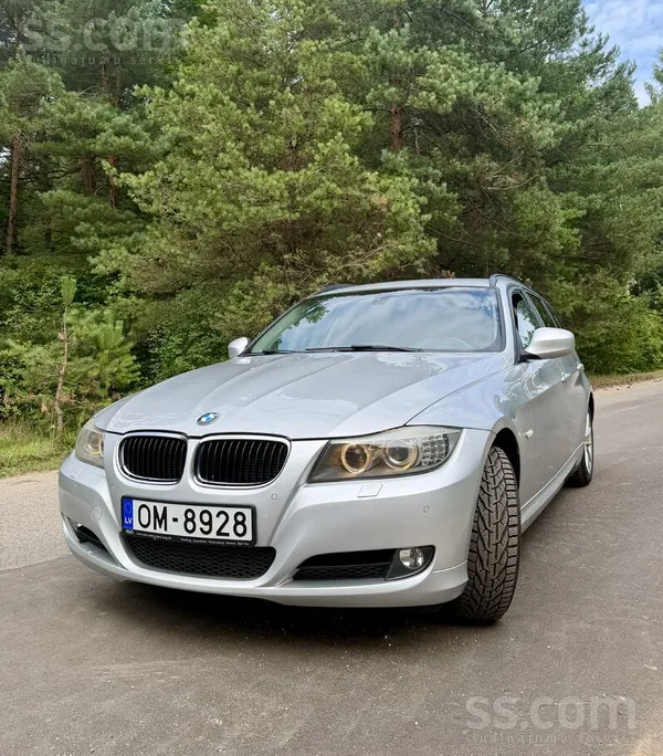 BMW Pardodu bmw 320d ar 135kw 185zs dīzela dzinēju, au