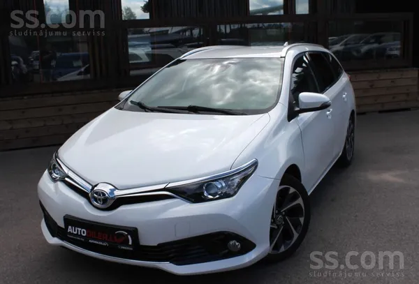 Toyota Pārdodu Toyota Auris Hibrid, facelift, 1.8i 73Kw,
