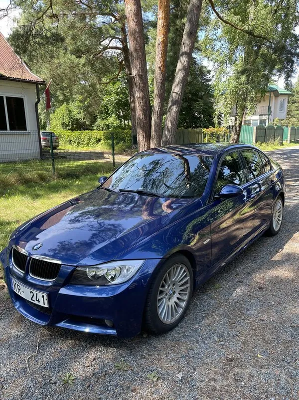 BMW Oriģināla rūpnīcas M-paka, Alcantara sporta salons