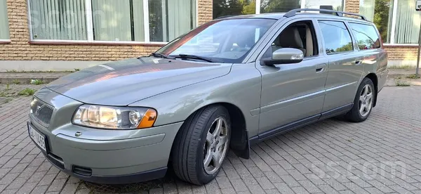 Volvo Volvo v70 2.4 136kw. Простой надёжный мотор. Очень