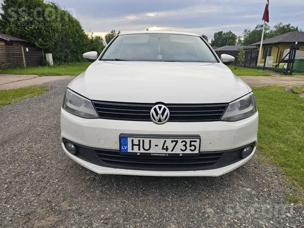 Volkswagen Tehniskā apskate otro gadu izieta ar vienu aizrādī