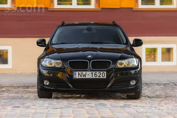 BMW Pārdodu 2010. gada BMW 320d universāli ar 2.0d (13