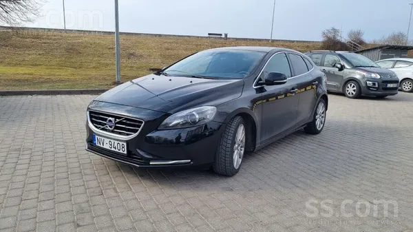 Volvo Pārdodu labu uzticāmo auto ļoti labā stāvoklī. Nes