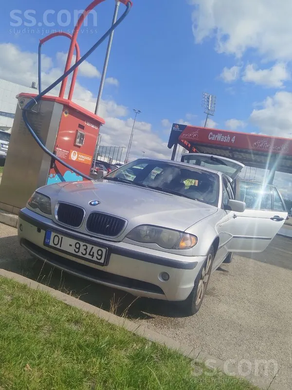 BMW Padodu uzticamu, mazēdīgu Bmw320D. Vidējais patēri