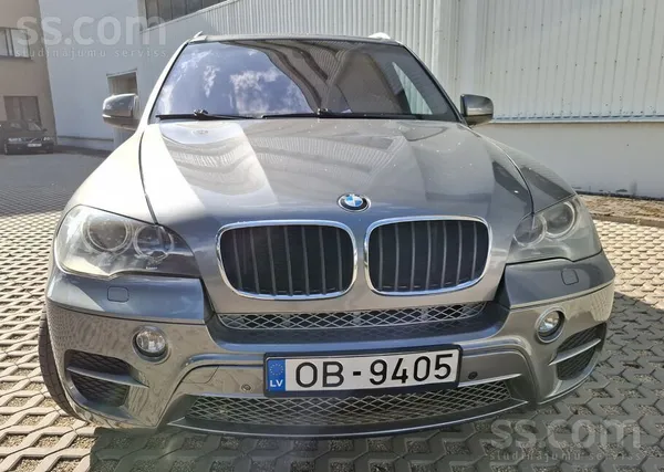 BMW Автомобиль в хорошем состоянии. 