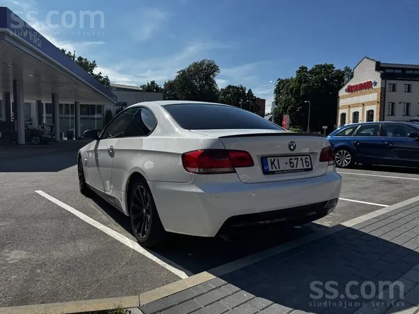 BMW Pārdodu BMW E92 320 Coupe (2009)