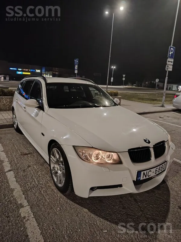 BMW 320