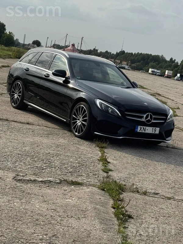 Mercedes Tiek pārdots uzticams Mercedes Benz C220 Amg paket