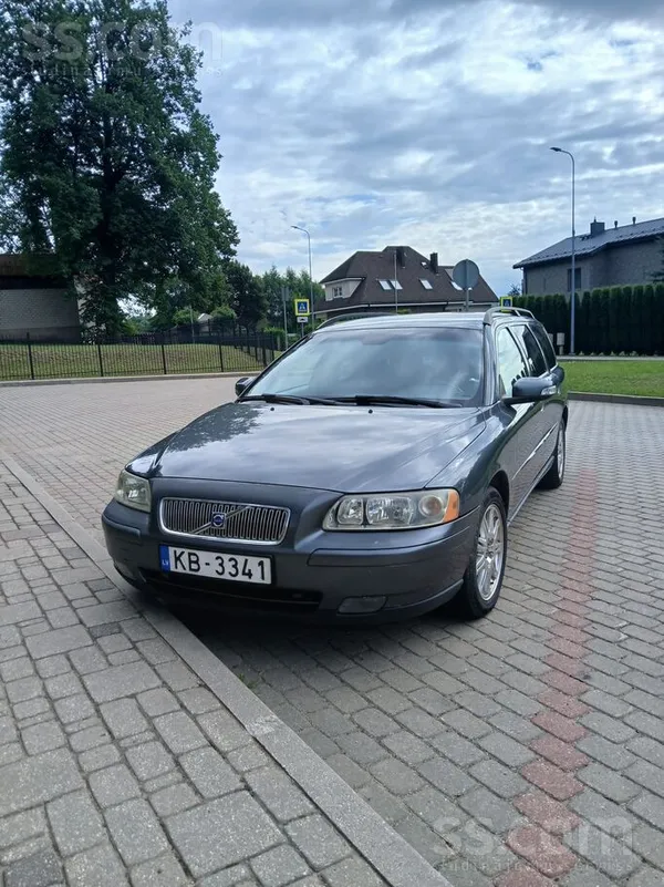 Volvo Pārdodu Volvo V70