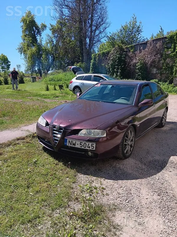 Pārdošanā Alfa Rameo 166 auto stāvoklis atbils vecumam ir šur tur kāda rūsa bet virspusēja ir defekti kas braukšanai netraucē ...