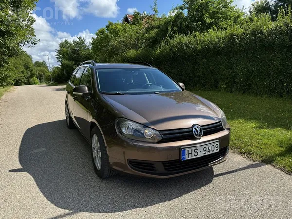 Volkswagen Pārdošanā VW Golf 6. Automašīna ir 2011 gada ražoj