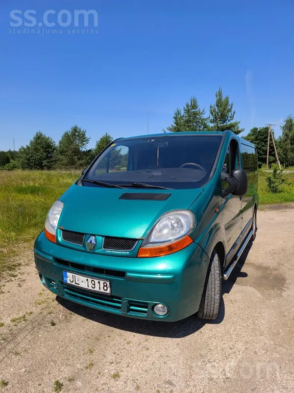 Renault Pārdodu labi koptu Renault Trafic skaistā zaļā krā