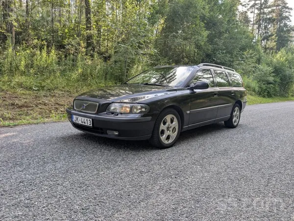 Volvo Pārdodu Volvo V70 ar Volvo 2.4 D5 dīzeļdzinēju. Vo