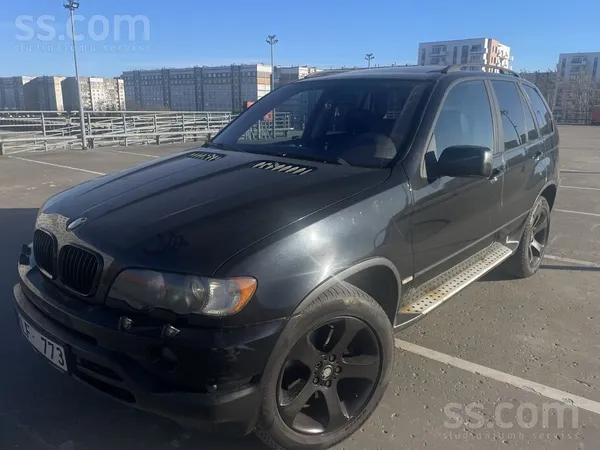 BMW Есть корозия по дверям, капот, багажник 