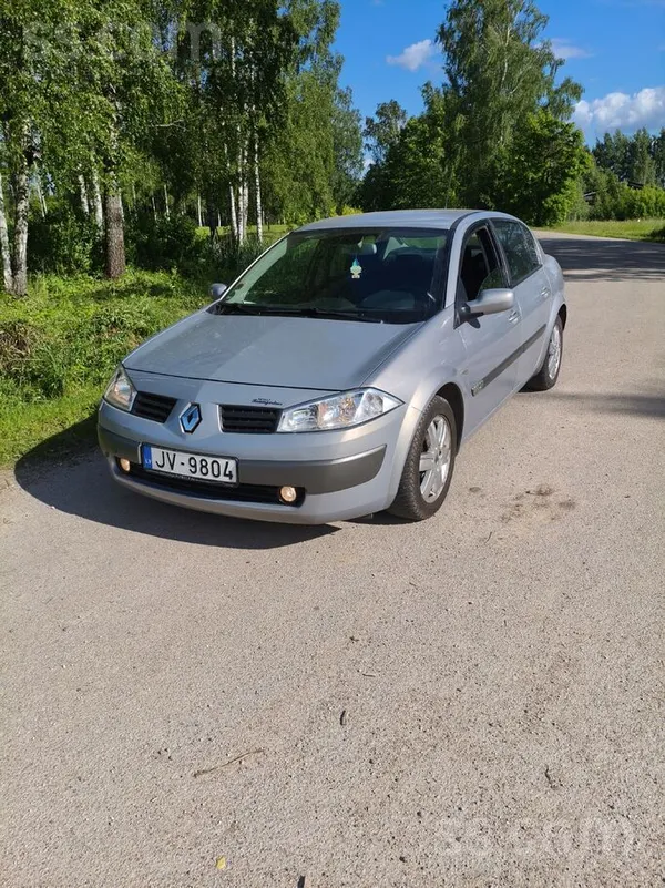 Renault Megane labā stāvoklī bez rūsas ar mazu nobraukumu.