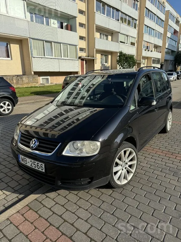 Volkswagen VW Touran ar 2.0 dizeli , ekonomisks , dinamisks p