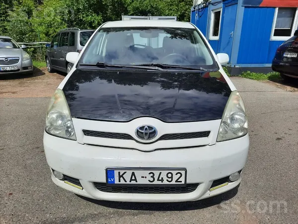 Toyota Black&white edition - savs stils :)