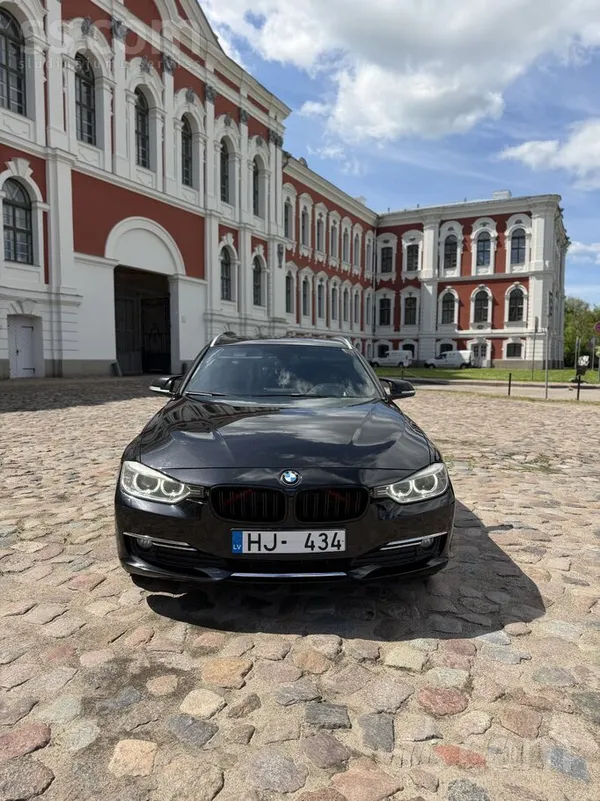 BMW Pardodu savu bmw F31 320D 135kw luxury line 2013 g