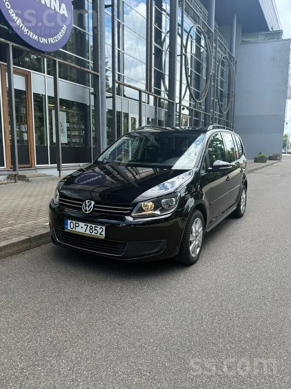 Volkswagen 4900€
