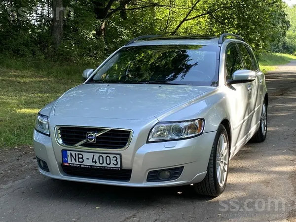 Volvo Nesēn ievēst no Nīderlandes, Volvo V50, 2.4 D5 lab