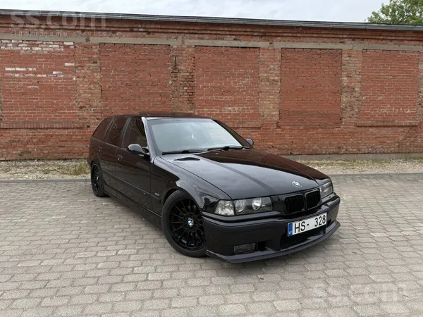 BMW Pārdodu orģinālu 328i E36 touringu.