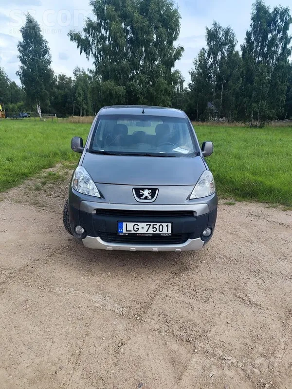 Peugeot Klasisks darba auto, ritosšajai daļai sekots līdzi