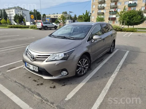 Pārdodu Toyota Avensis universāli – ļoti praktisku un ietilpīgu ģimenes auto